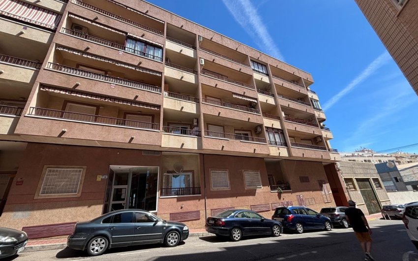 Revente - Apartamento -
Torrevieja - Centro