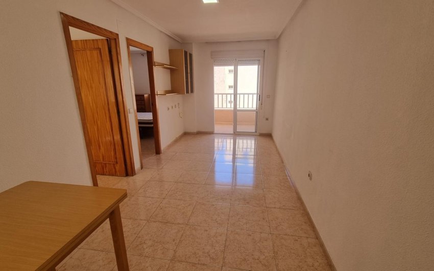 Revente - Apartamento -
Torrevieja - Centro