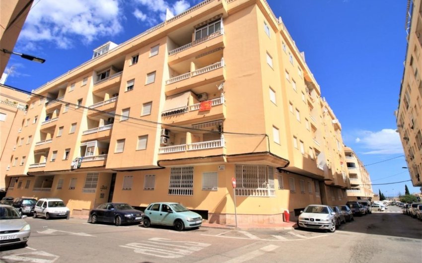 Revente - Apartamento -
Torrevieja - Centro