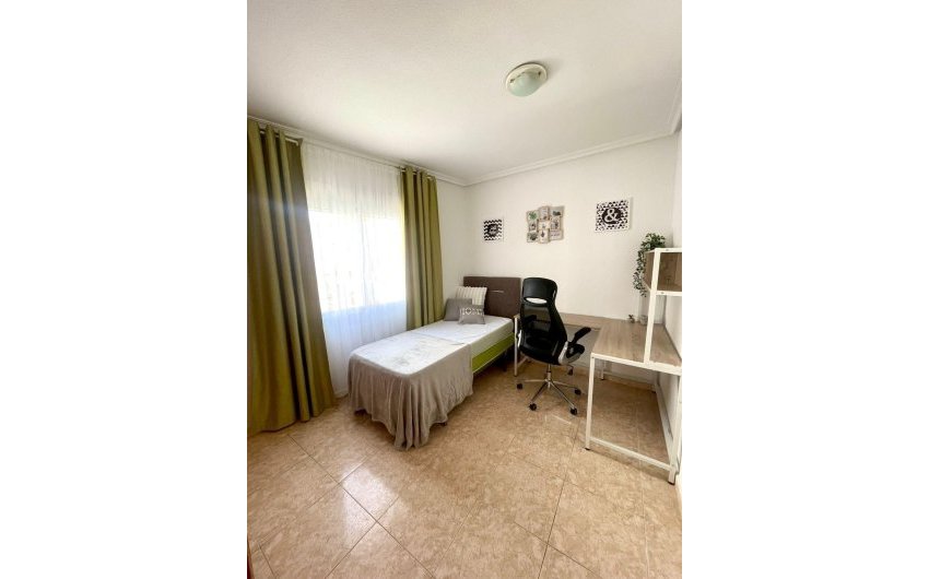 Revente - Apartamento -
Torrevieja - Centro
