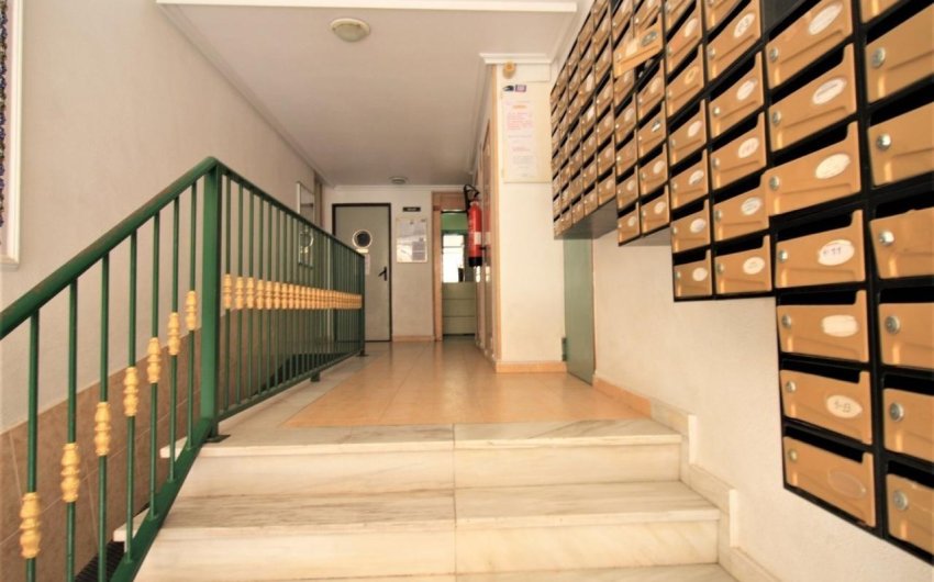 Revente - Apartamento -
Torrevieja - Centro