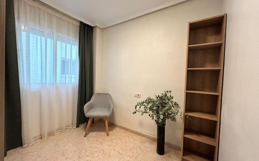 Revente - Apartamento -
Torrevieja - Centro