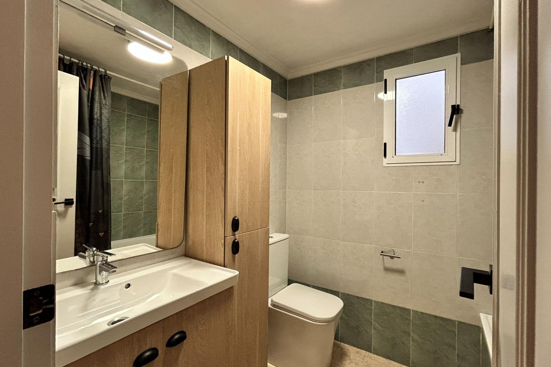 Revente - Apartamento -
Torrevieja - Centro