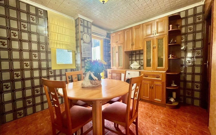 Revente - Apartamento -
Torrevieja - Centro