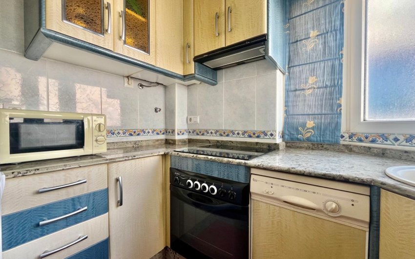 Revente - Apartamento -
Torrevieja - Centro