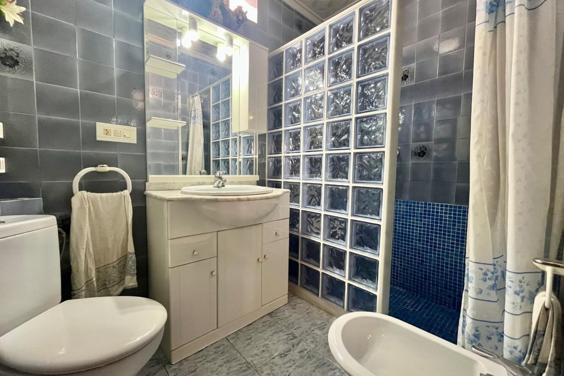 Revente - Apartamento -
Torrevieja - Centro