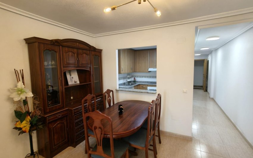 Revente - Apartamento -
Torrevieja - Centro