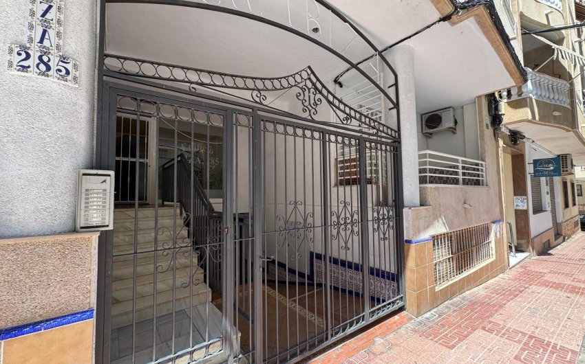 Revente - Apartamento -
Torrevieja - Centro