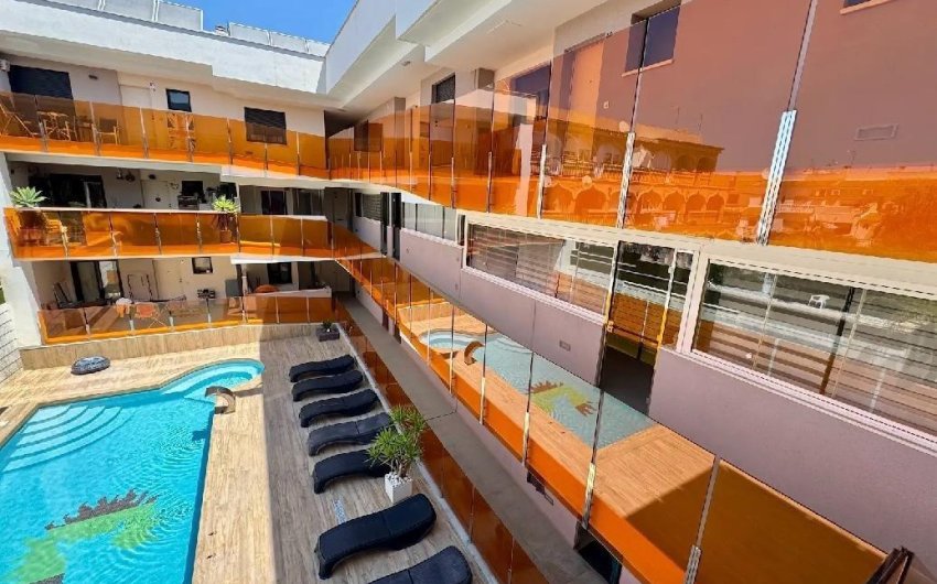 Revente - Apartamento -
Torrevieja - Centro