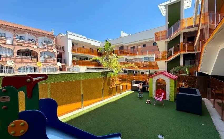 Revente - Apartamento -
Torrevieja - Centro
