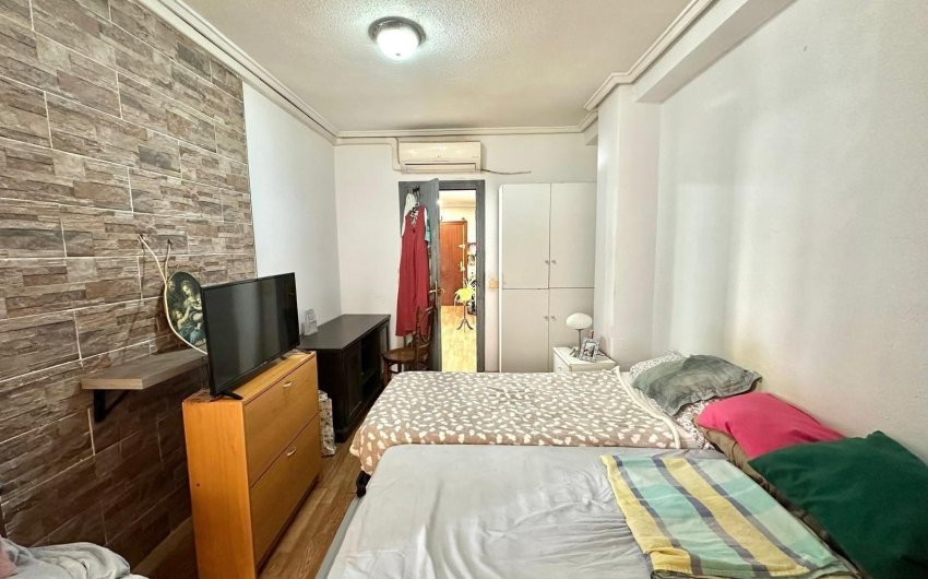 Revente - Apartamento -
Torrevieja - Centro