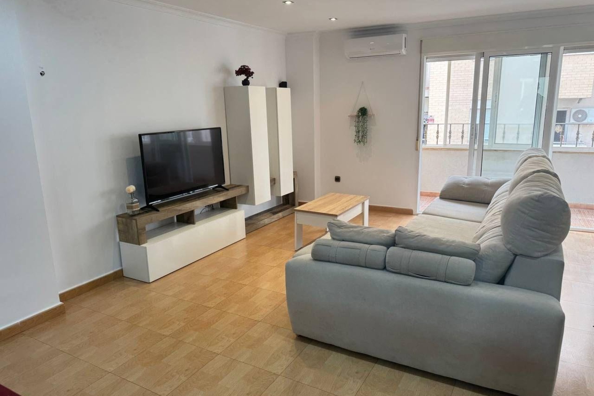 Revente - Apartamento -
Torrevieja - Centro