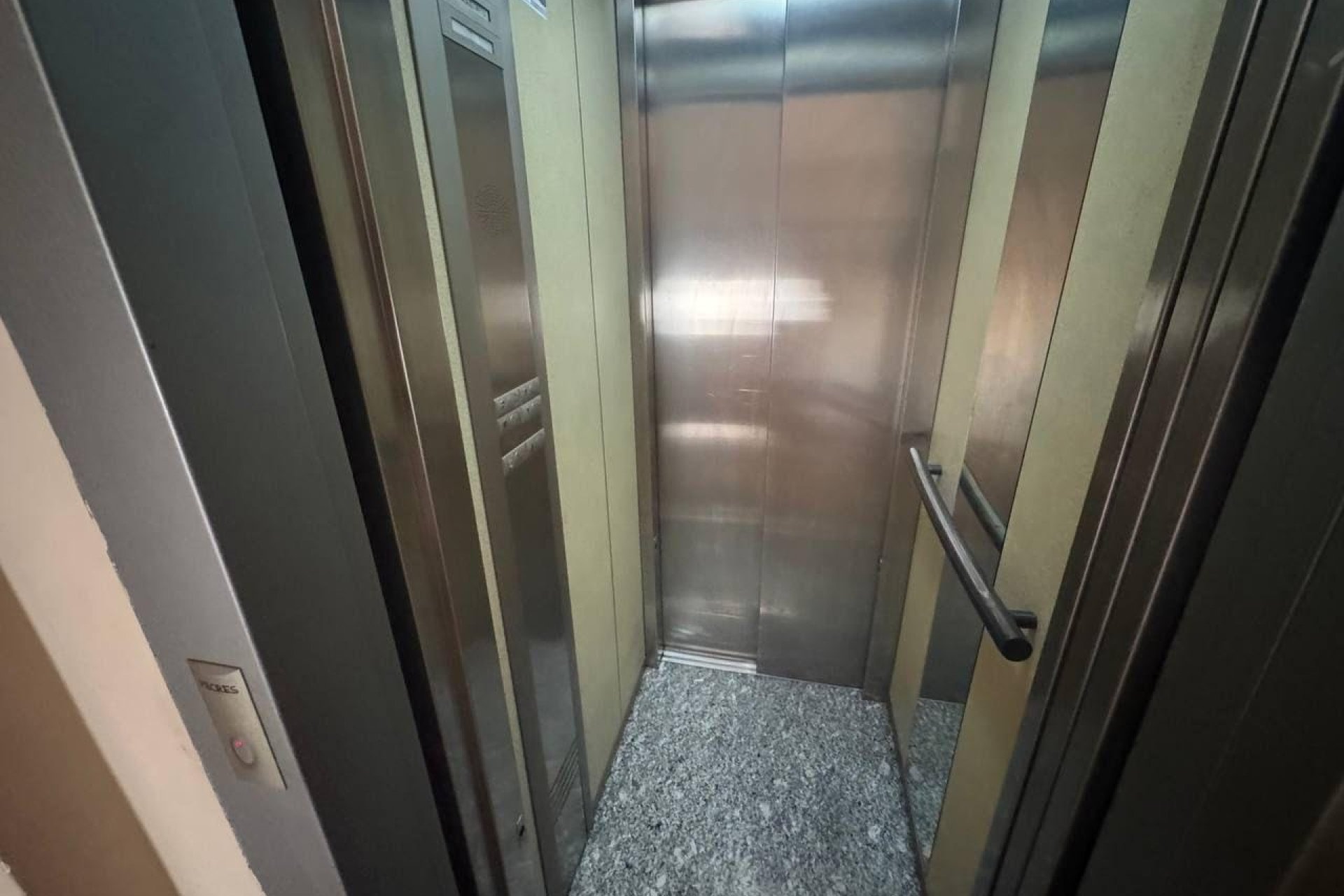 Revente - Apartamento -
Torrevieja - Centro