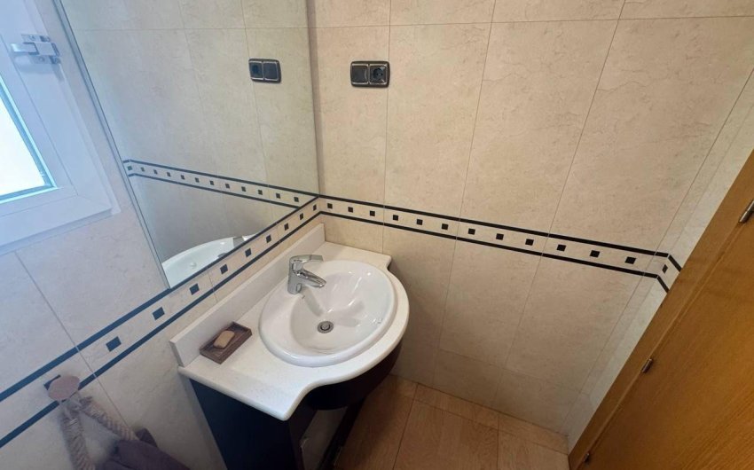 Revente - Apartamento -
Torrevieja - Centro