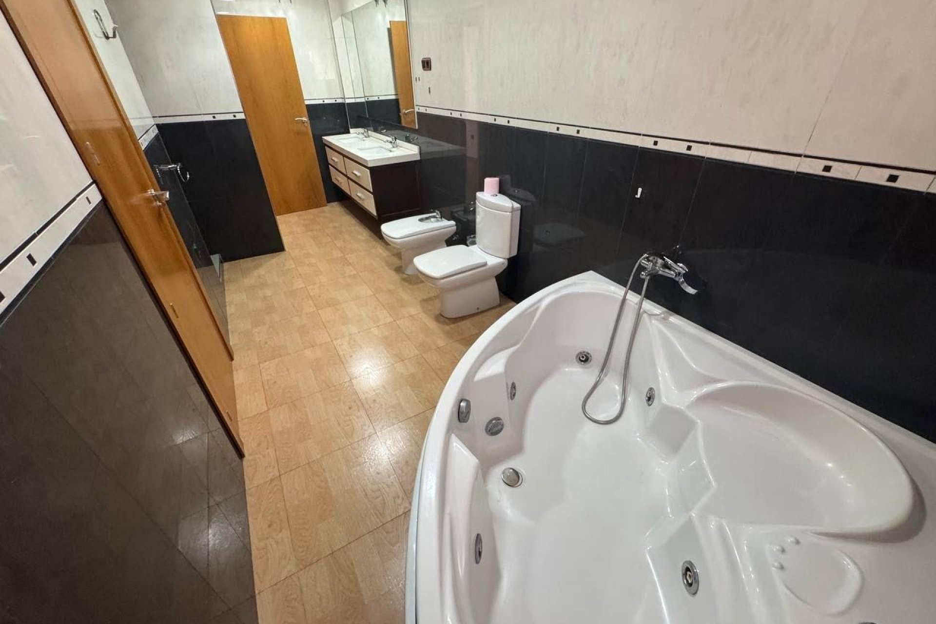 Revente - Apartamento -
Torrevieja - Centro