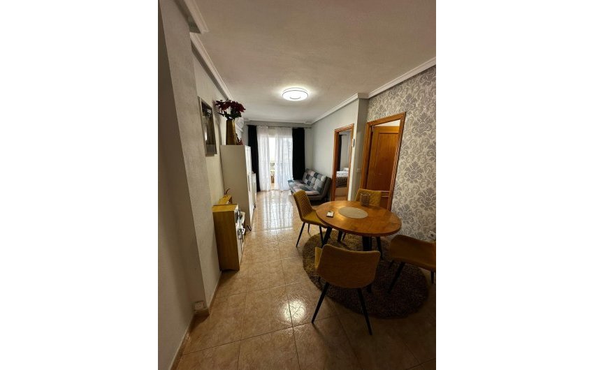 Revente - Apartamento -
Torrevieja - Centro