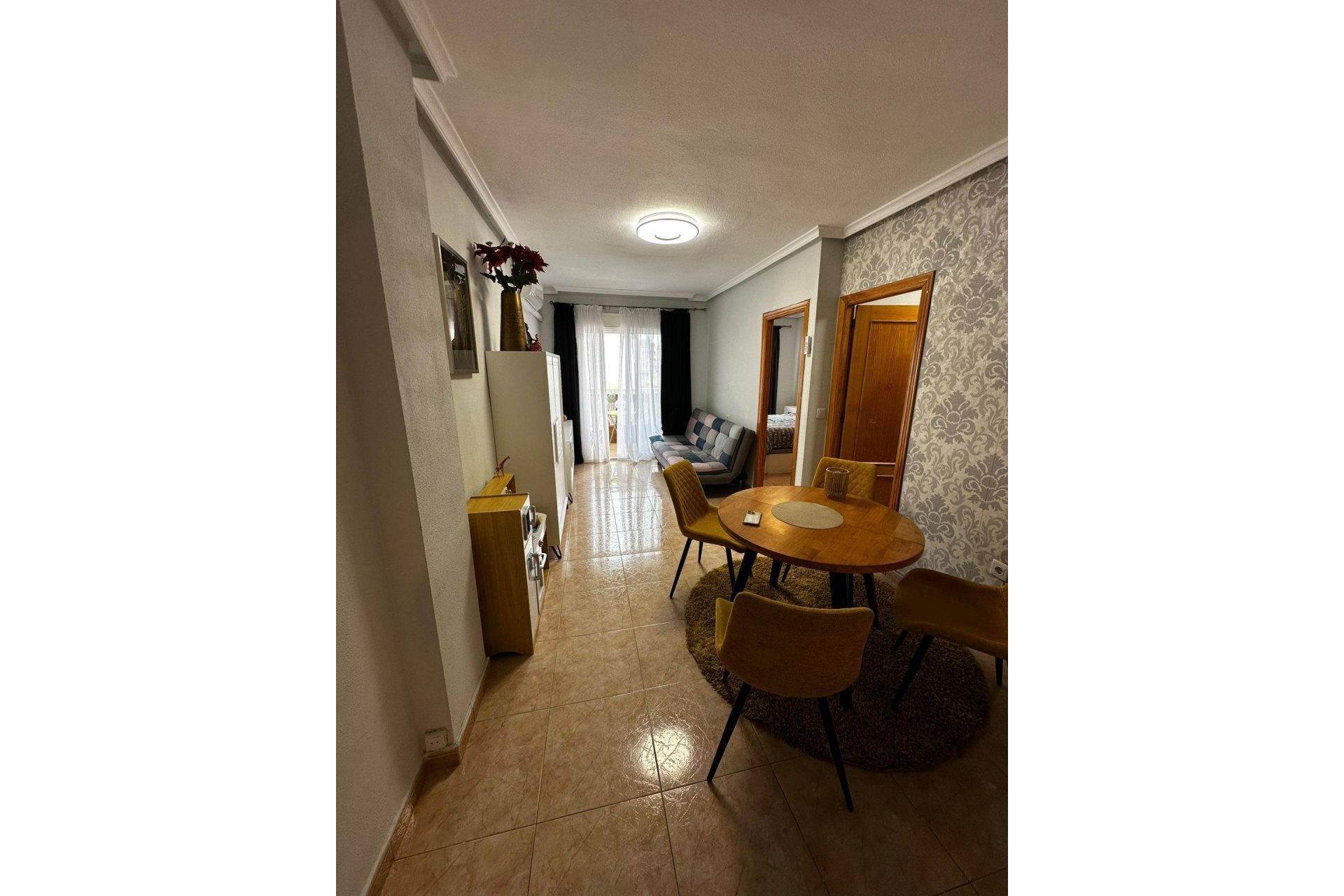 Revente - Apartamento -
Torrevieja - Centro