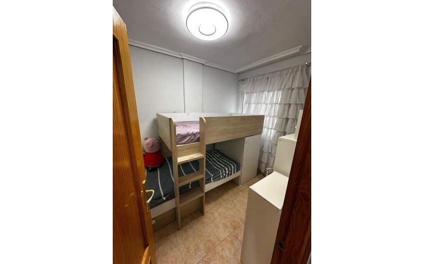Revente - Apartamento -
Torrevieja - Centro