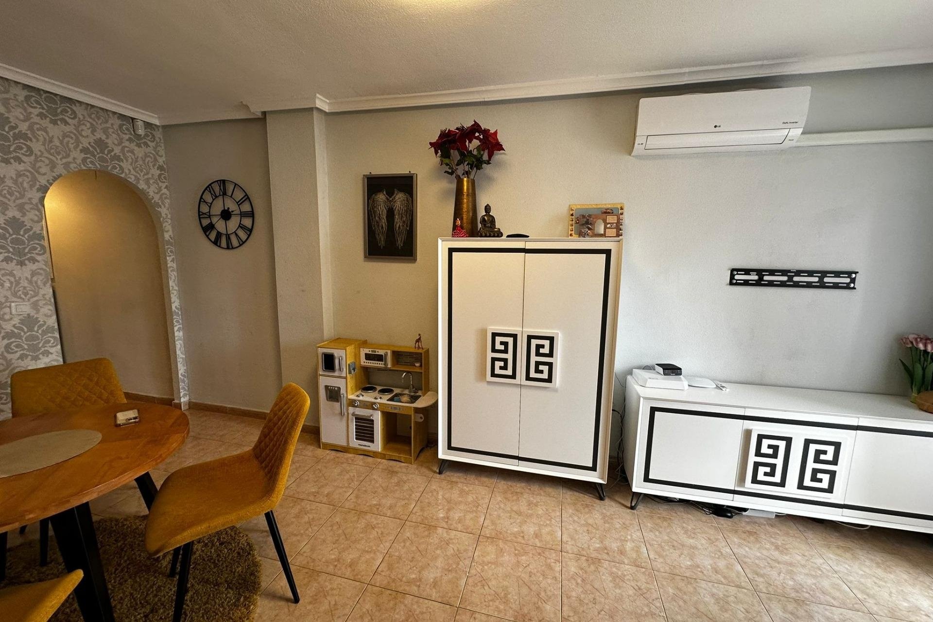 Revente - Apartamento -
Torrevieja - Centro