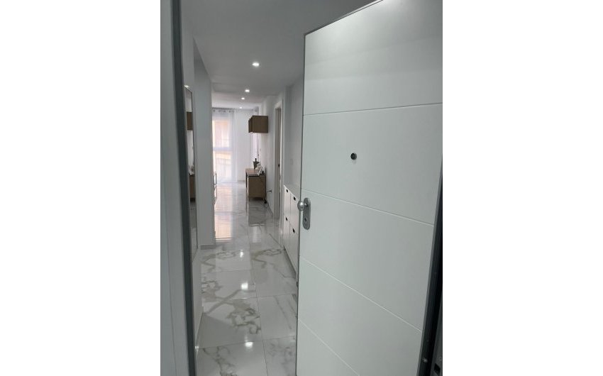 Revente - Apartamento -
Torrevieja - Centro