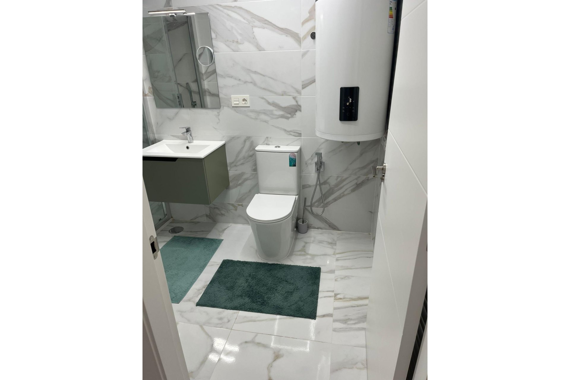 Revente - Apartamento -
Torrevieja - Centro