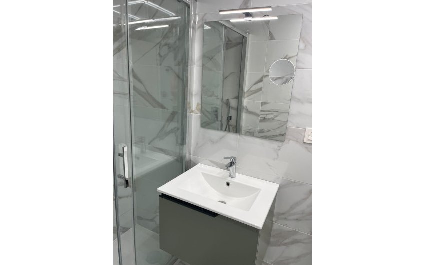 Revente - Apartamento -
Torrevieja - Centro