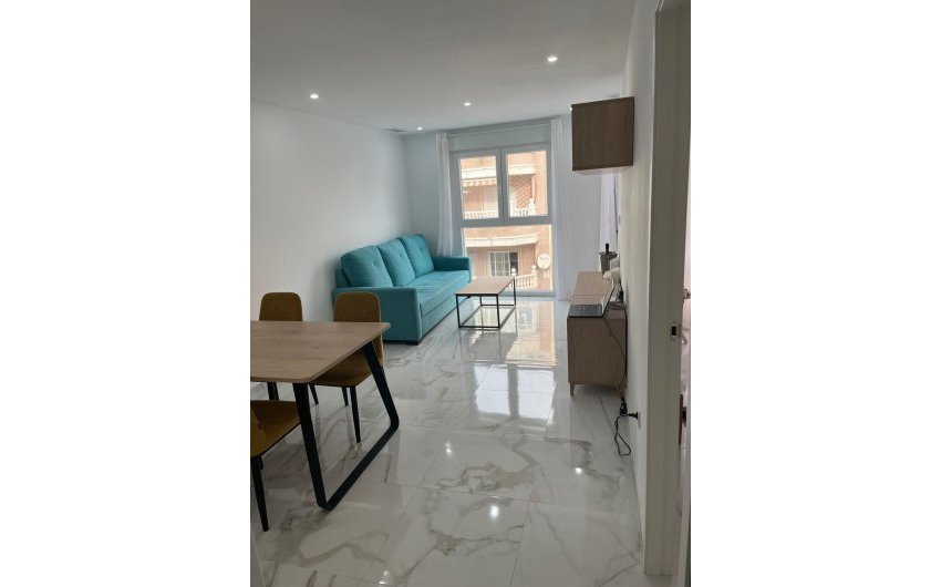 Revente - Apartamento -
Torrevieja - Centro
