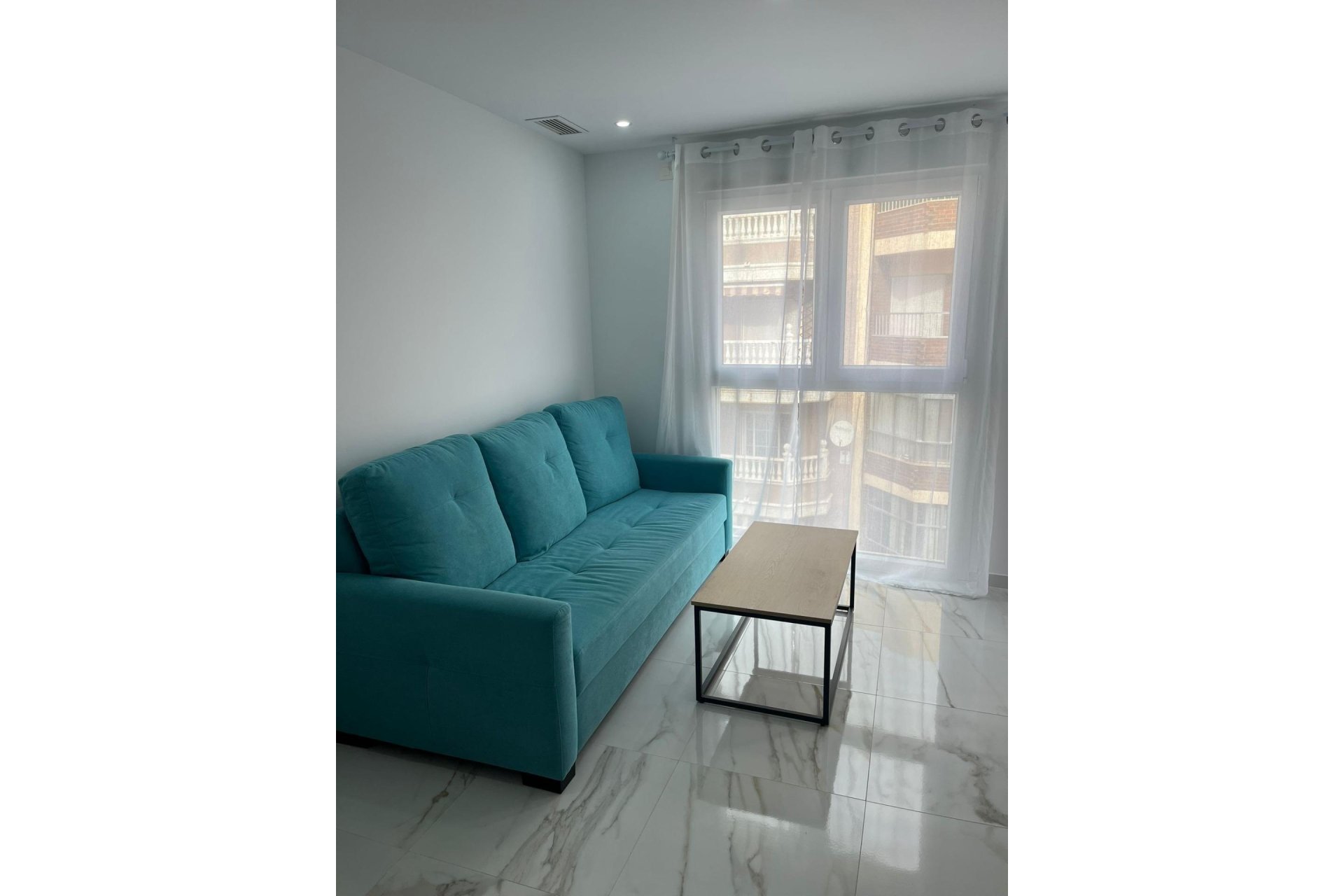 Revente - Apartamento -
Torrevieja - Centro