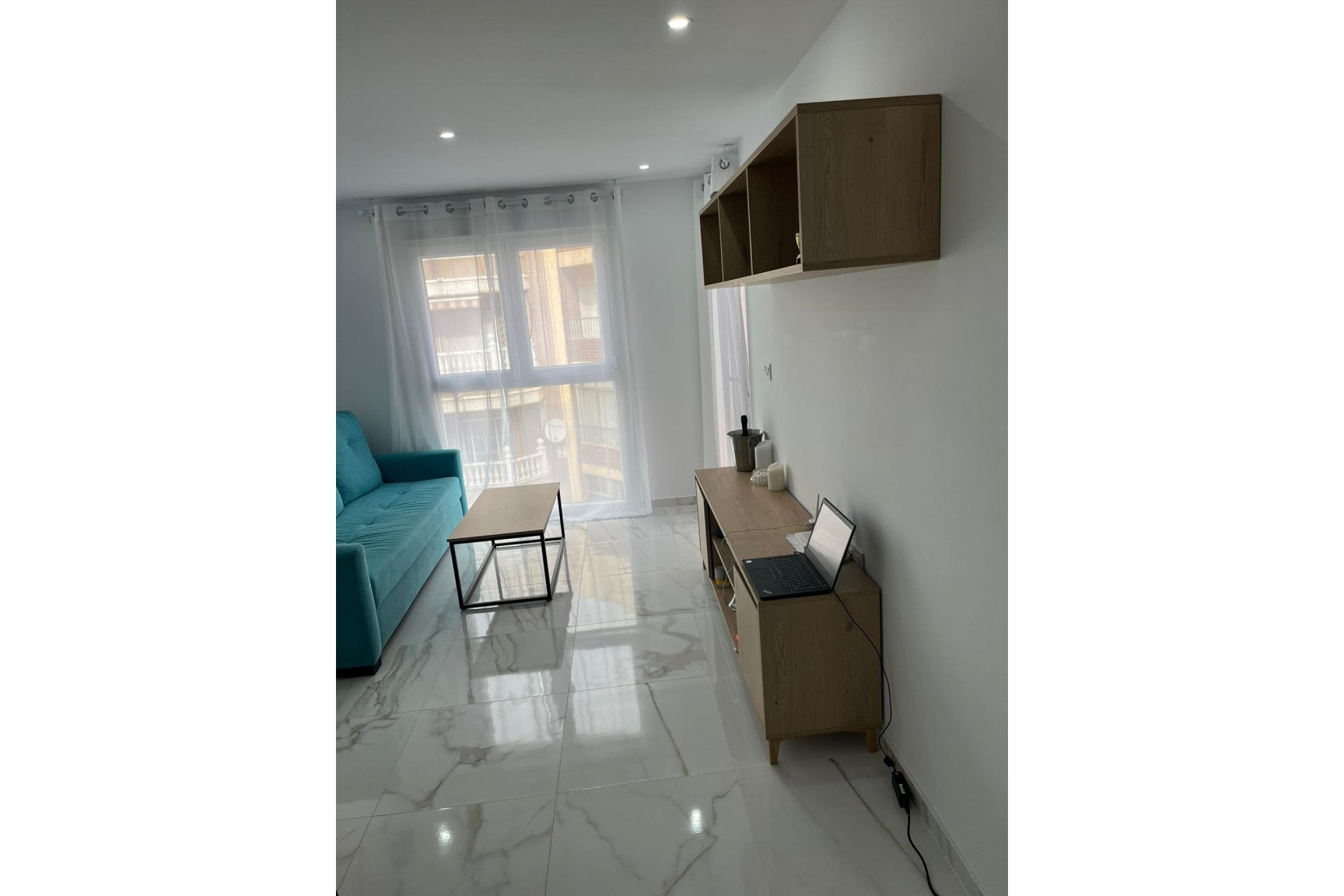 Revente - Apartamento -
Torrevieja - Centro