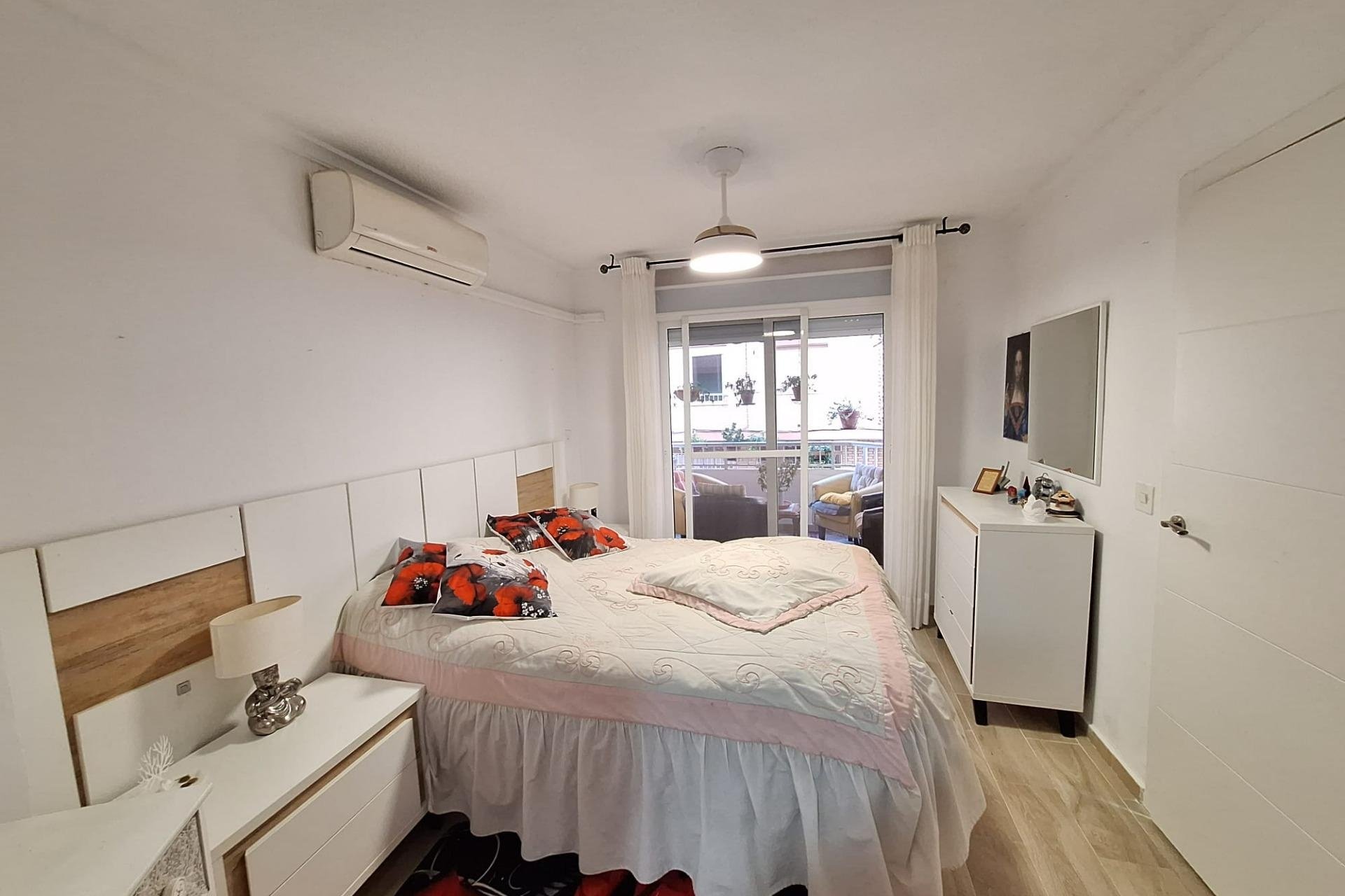 Revente - Apartamento -
Torrevieja - Playa del Cura