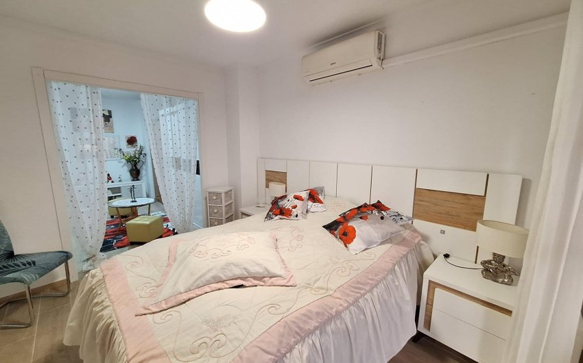 Revente - Apartamento -
Torrevieja - Playa del Cura