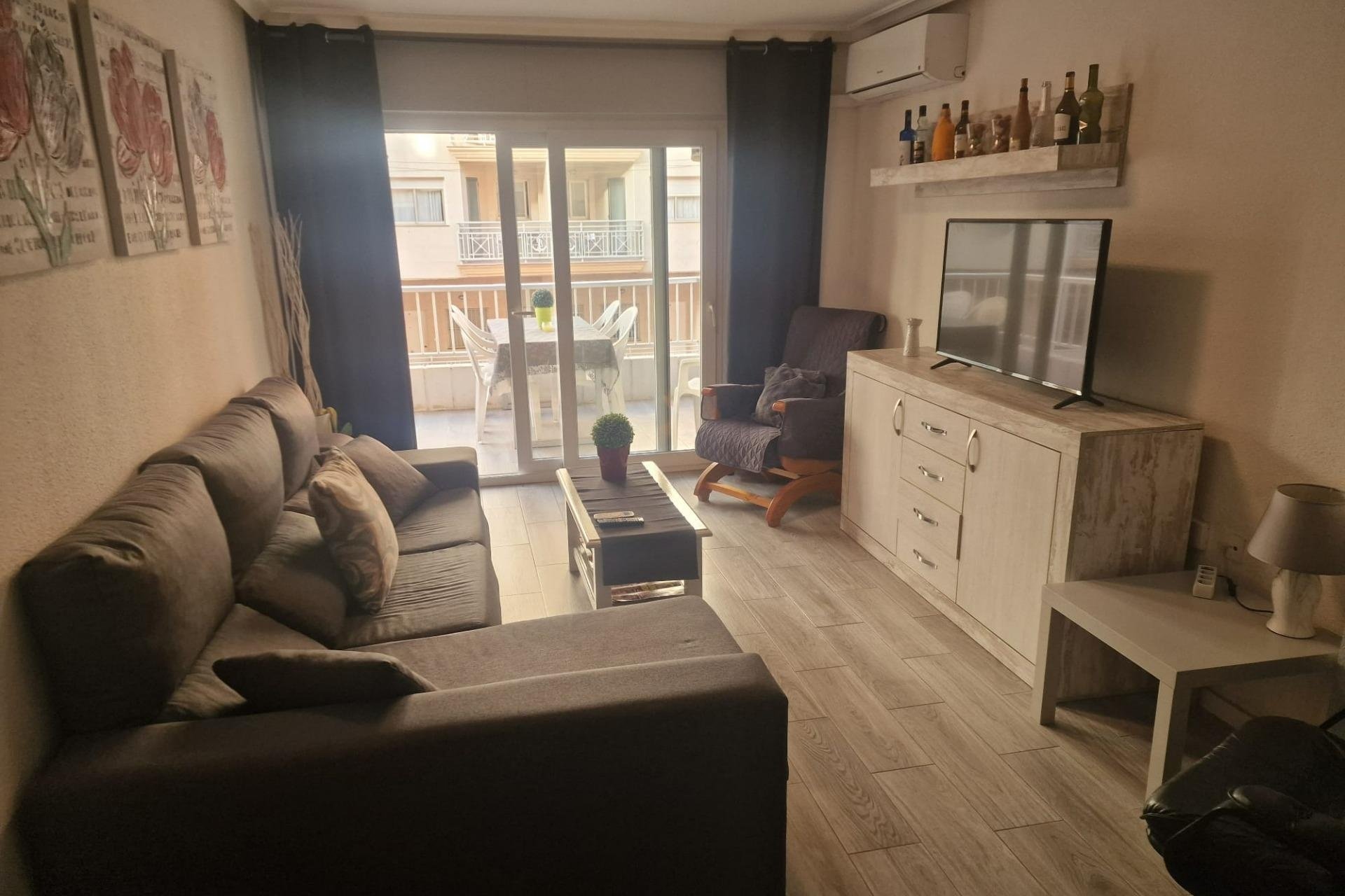 Revente - Apartamento -
Torrevieja - Playa del Cura