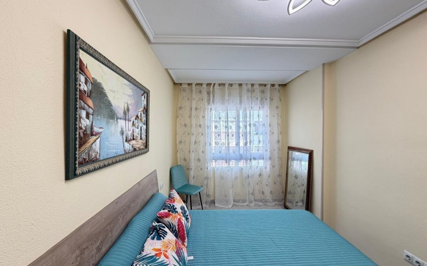 Revente - Apartamento -
Torrevieja - Playa del Cura