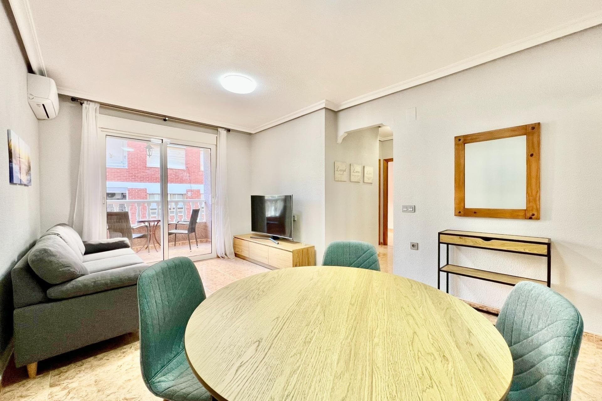Revente - Apartamento -
Torrevieja - Playa del Cura
