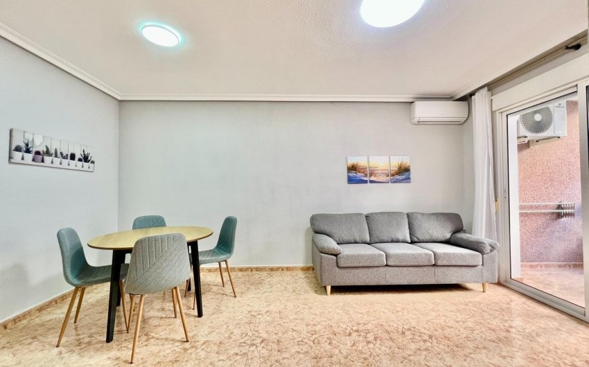 Revente - Apartamento -
Torrevieja - Playa del Cura