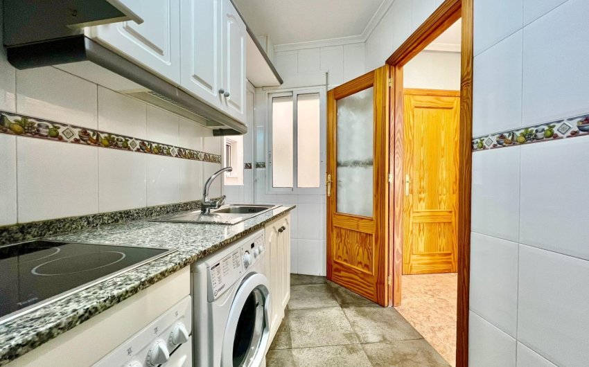 Revente - Apartamento -
Torrevieja - Playa del Cura