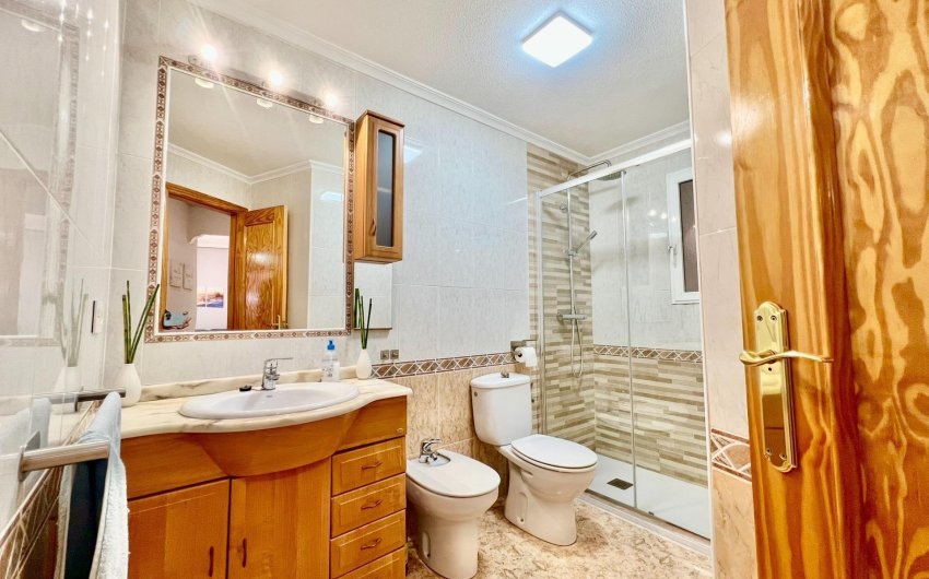 Revente - Apartamento -
Torrevieja - Playa del Cura