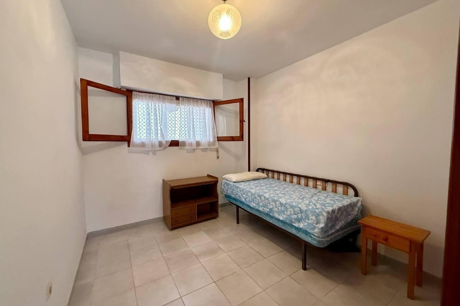 Revente - Apartamento -
Torrevieja - Playa del Cura