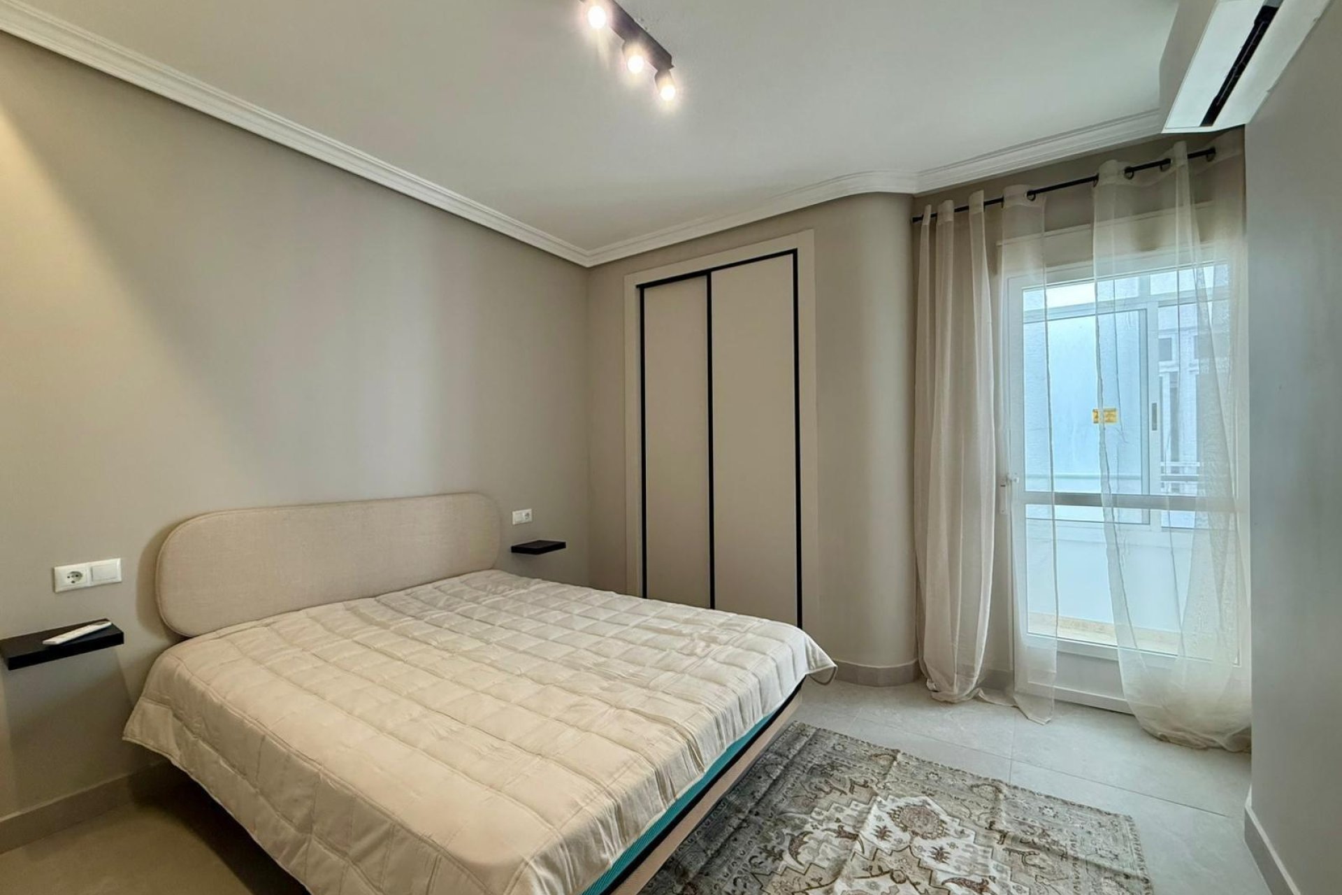 Revente - Apartamento -
Torrevieja - Playa del Cura