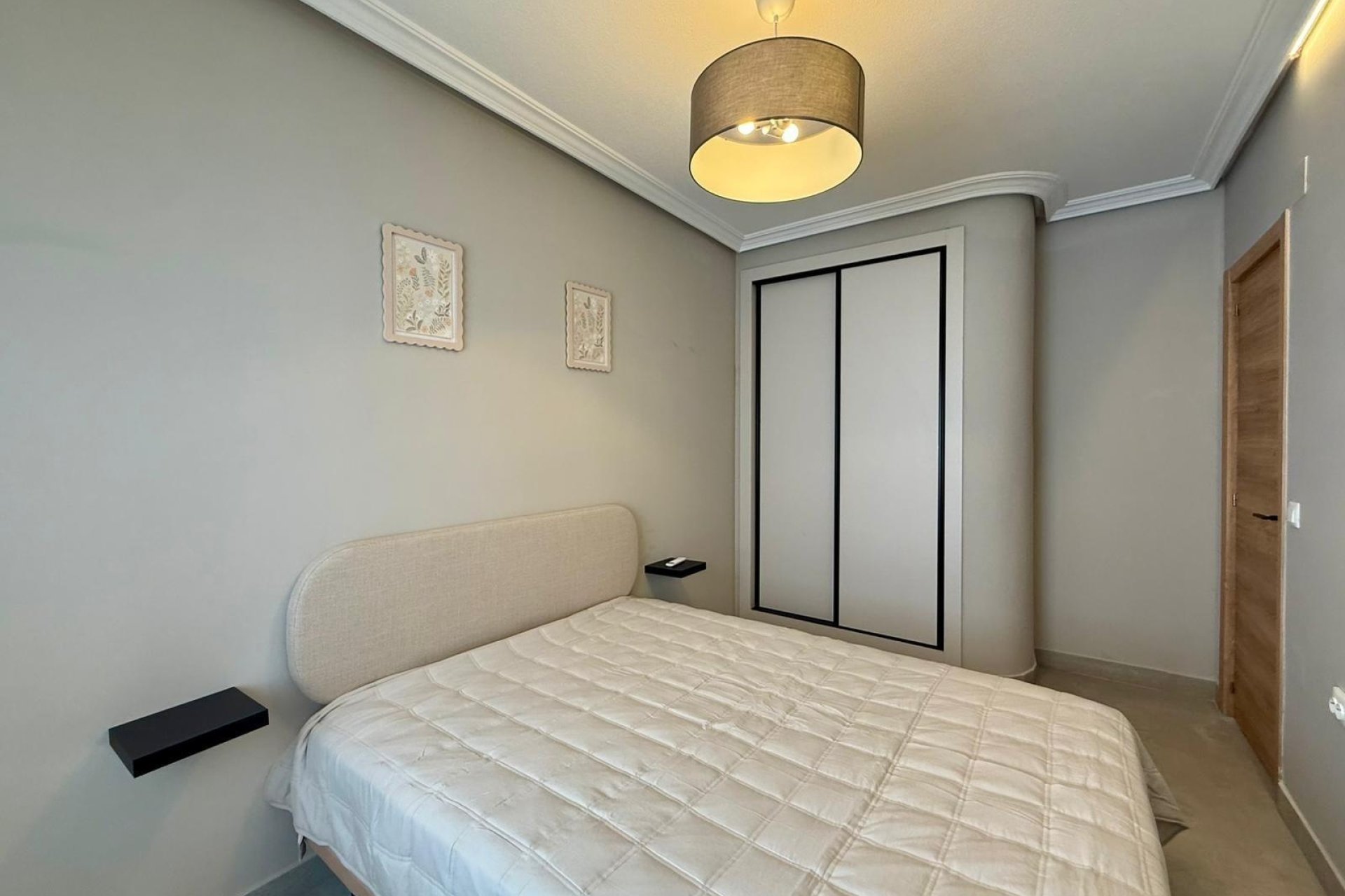 Revente - Apartamento -
Torrevieja - Playa del Cura