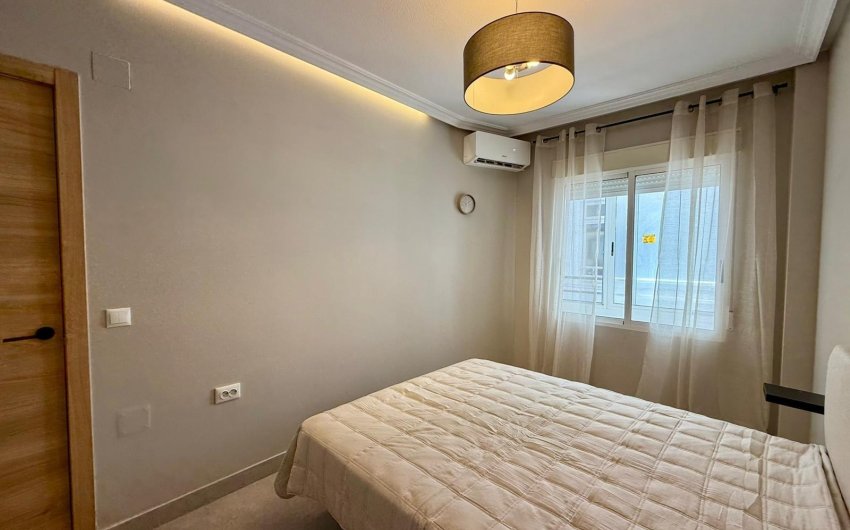 Revente - Apartamento -
Torrevieja - Playa del Cura