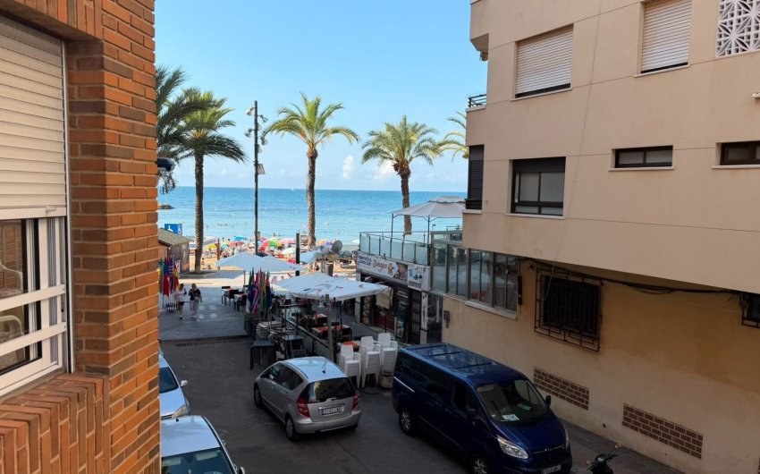 Revente - Apartamento -
Torrevieja - Playa del Cura