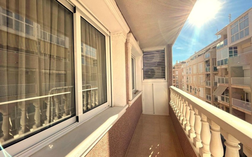Revente - Apartamento -
Torrevieja - Playa del Cura