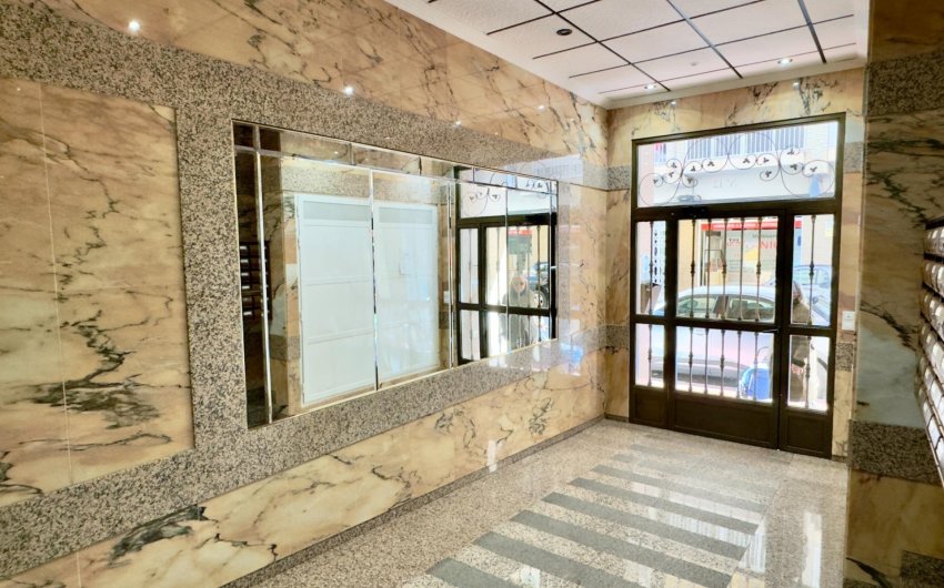 Revente - Apartamento -
Torrevieja - Playa del Cura