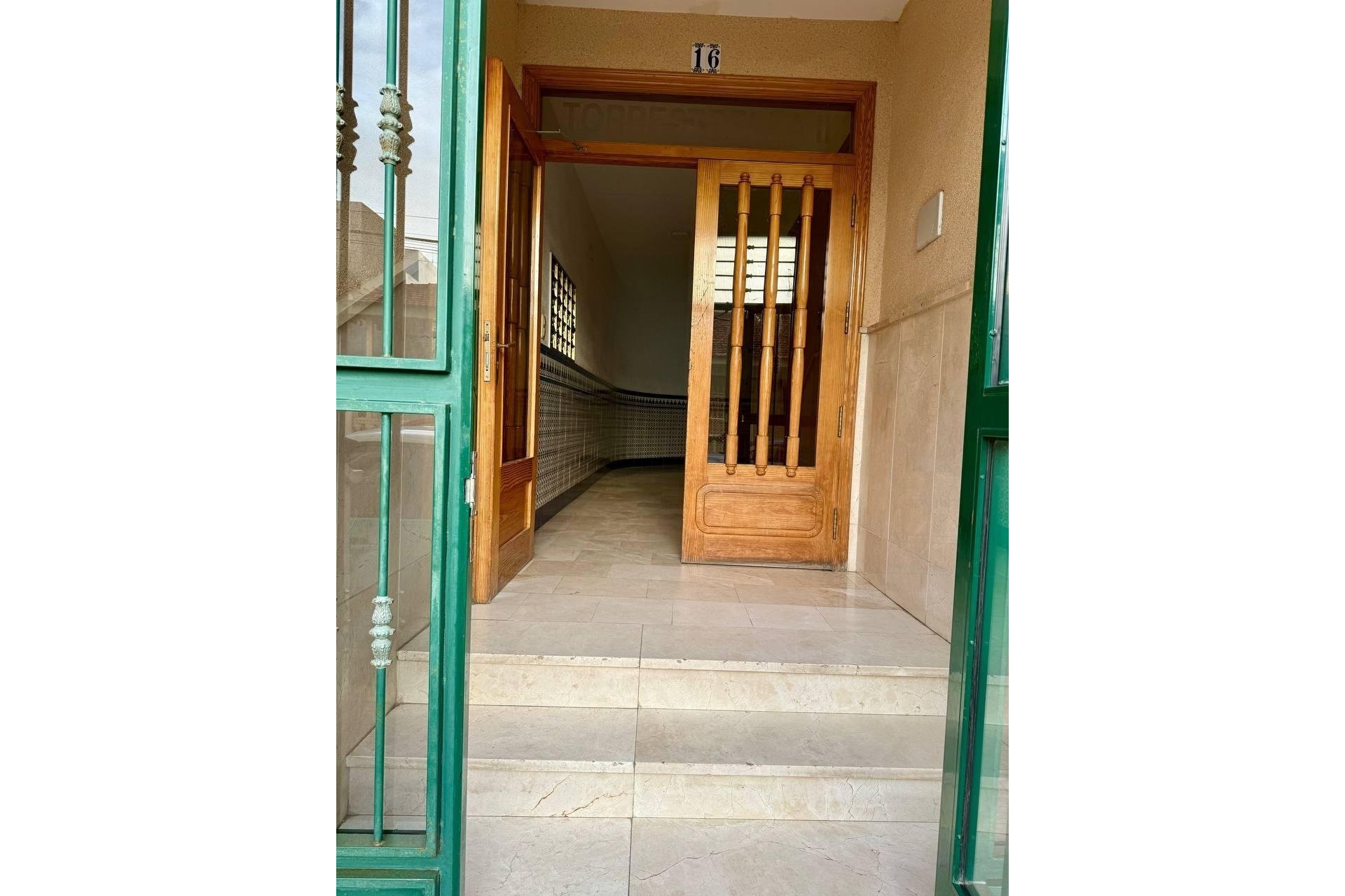 Revente - Apartamento -
Torrevieja - Playa del Cura