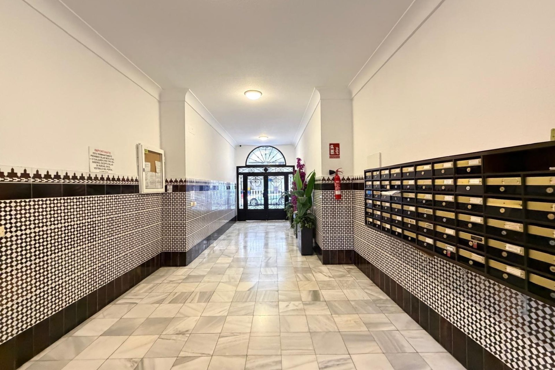 Revente - Apartamento -
Torrevieja - Playa del Cura