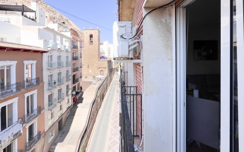 Revente - Apartment -
Alicante - Center