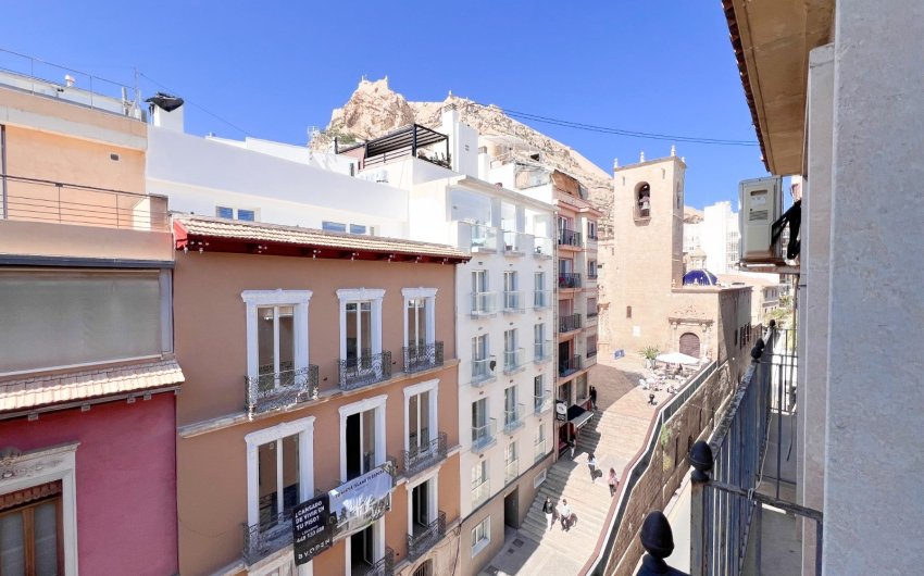 Revente - Apartment -
Alicante - Center