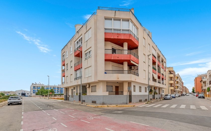 Revente - Apartment -
Almoradí