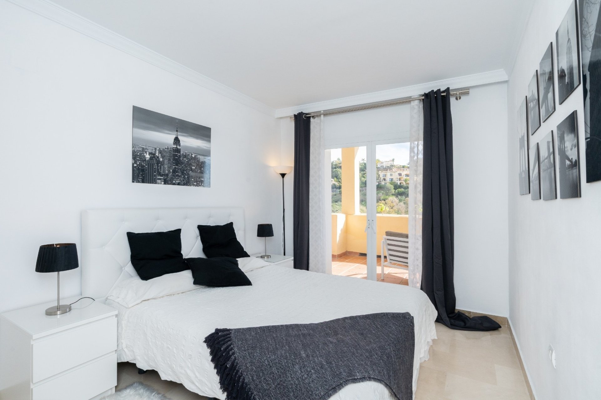Revente - Apartment -
Benahavis - La Quinta